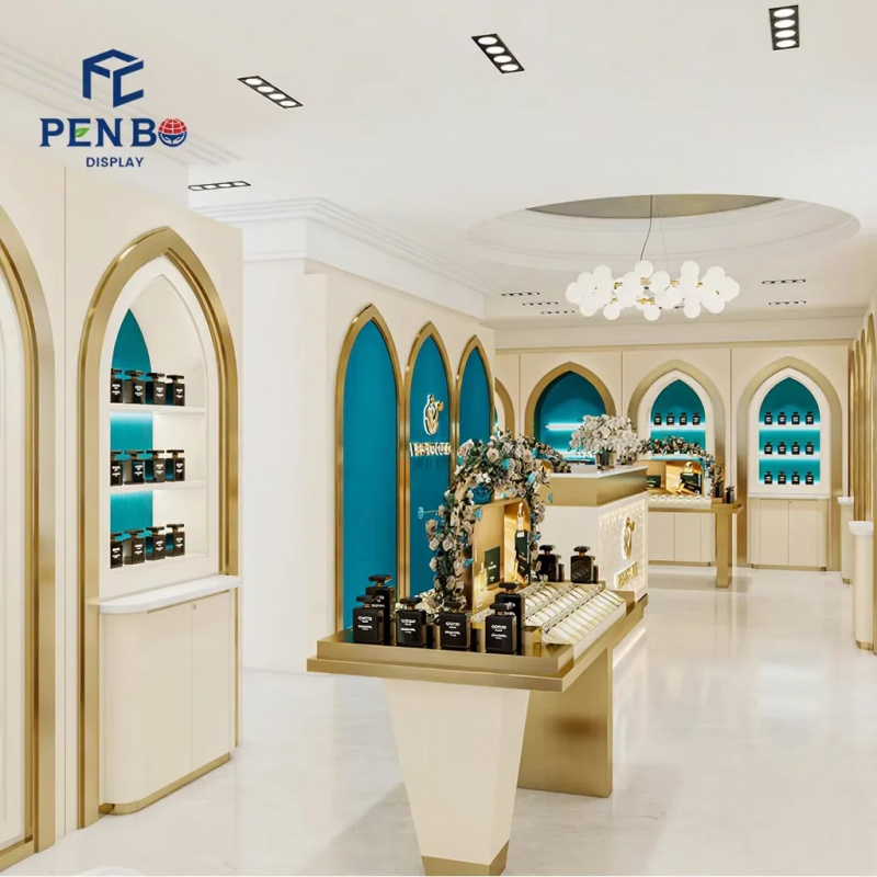 Perfume In Fragrance Shop - تصميم متجر عطور مخصص وتصنيع أثاث