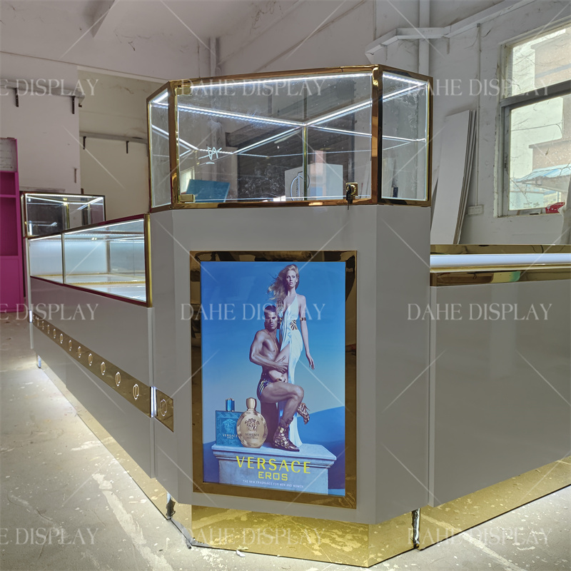 مخصص. عرض العطور عرض رائحة الع - مراجعة Perfume In Fragrance Shop وسعره